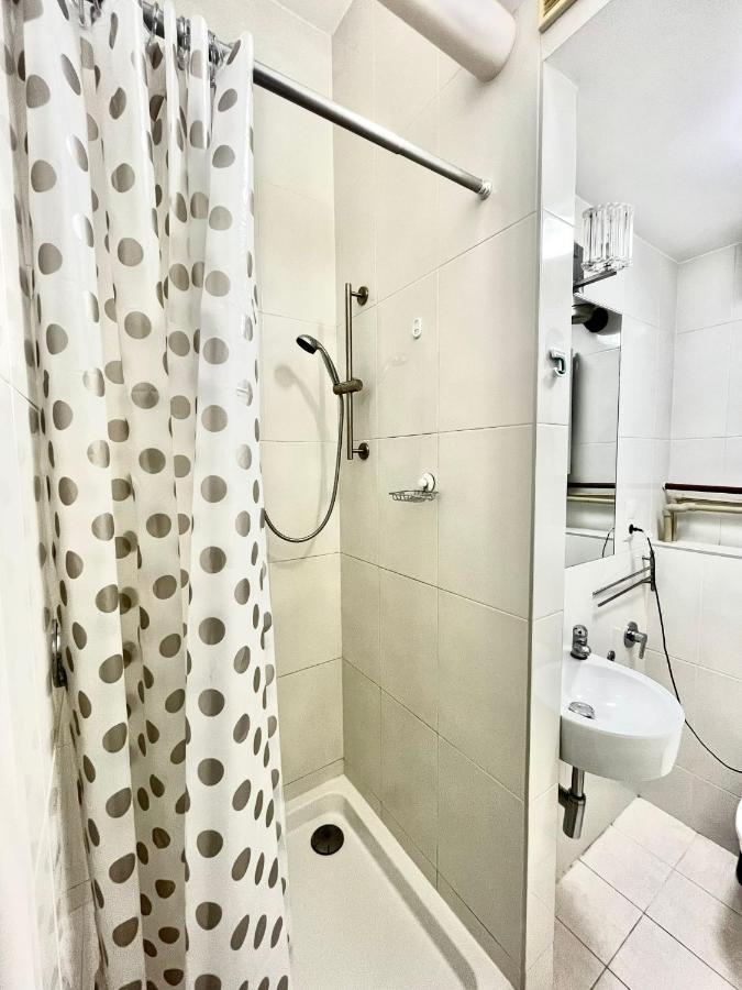 Bezagenta Rooms Centrum Varşovia Exterior foto